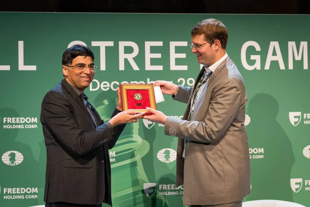 Ajedrez: Vishy Anand and Timur Turlov