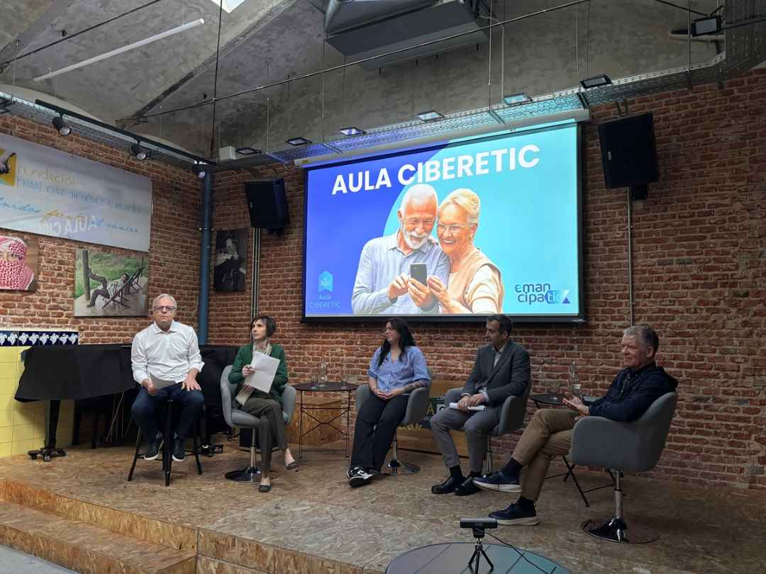 José Manuel Azorín, Mercedes Maderuelo, Ylenia Cuadrado, José Manuel Ropero, Andrés Arias (de izda. a dcha.)