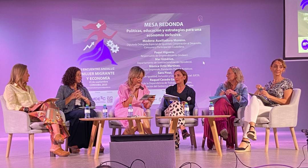 Mesa Redonda mujeres migrantes