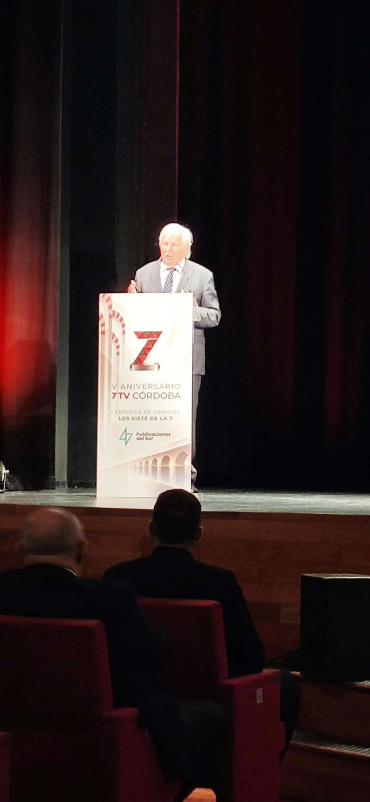 Manuel Benitez "El Cordobés" tras recoger su premio de 7 de la 7TV