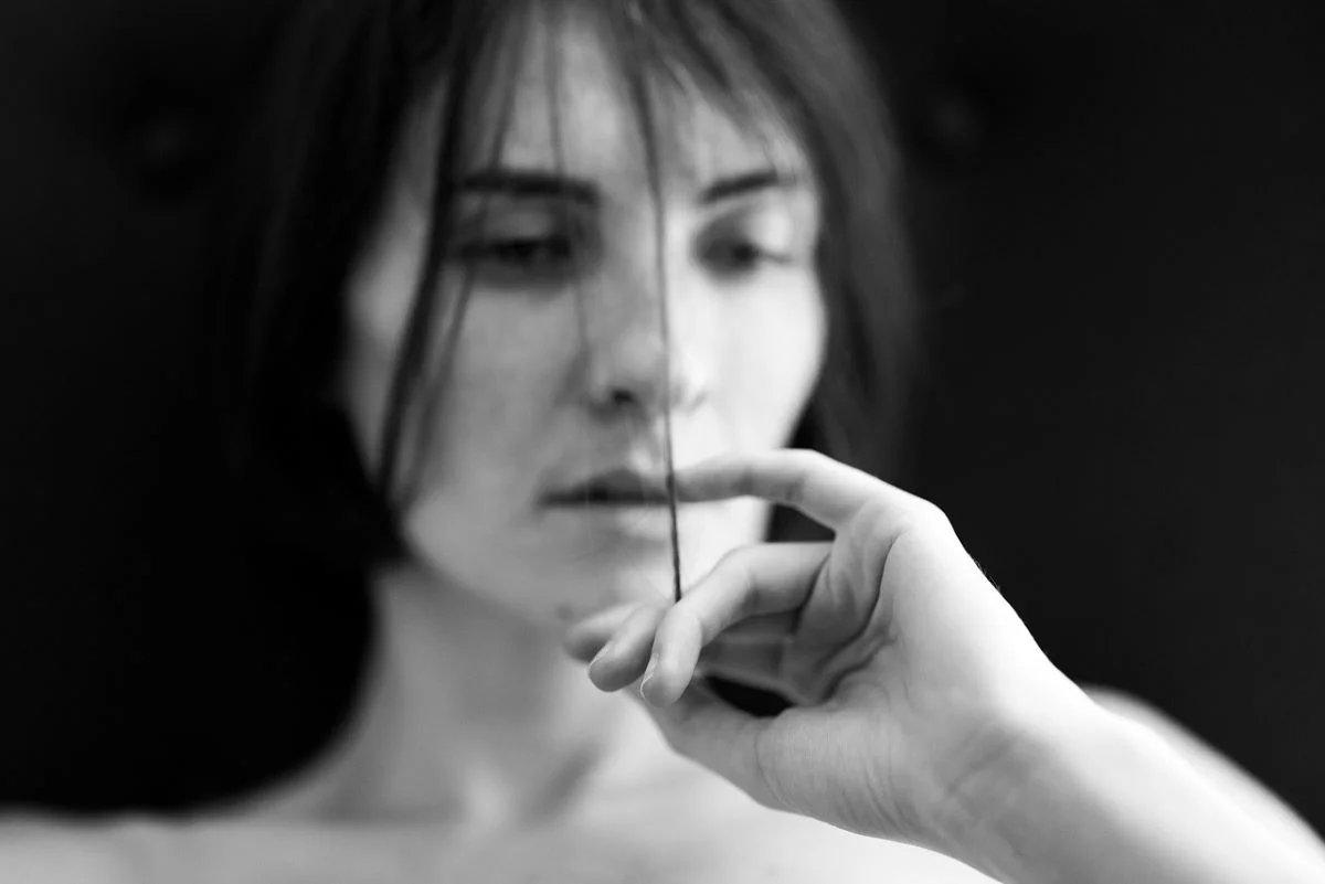 Mujer. Piel Cansada. Fotografia Engin Akyurt