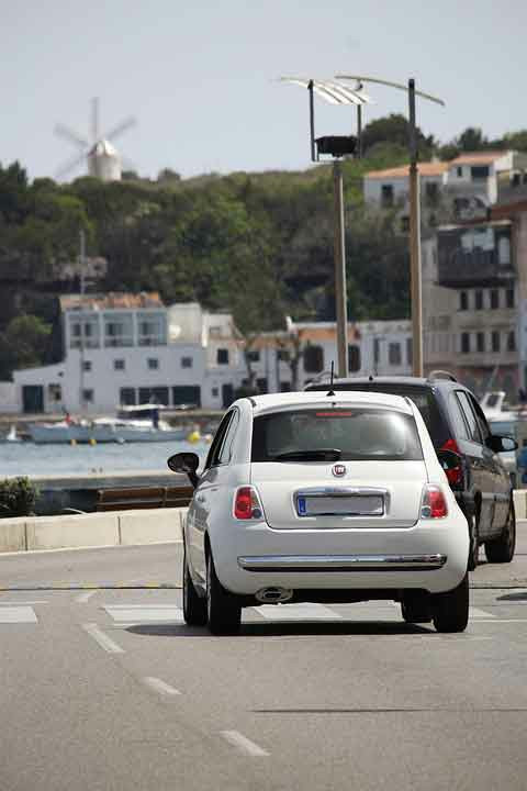 Alquilar coche en Menorca: una opción práctica.
