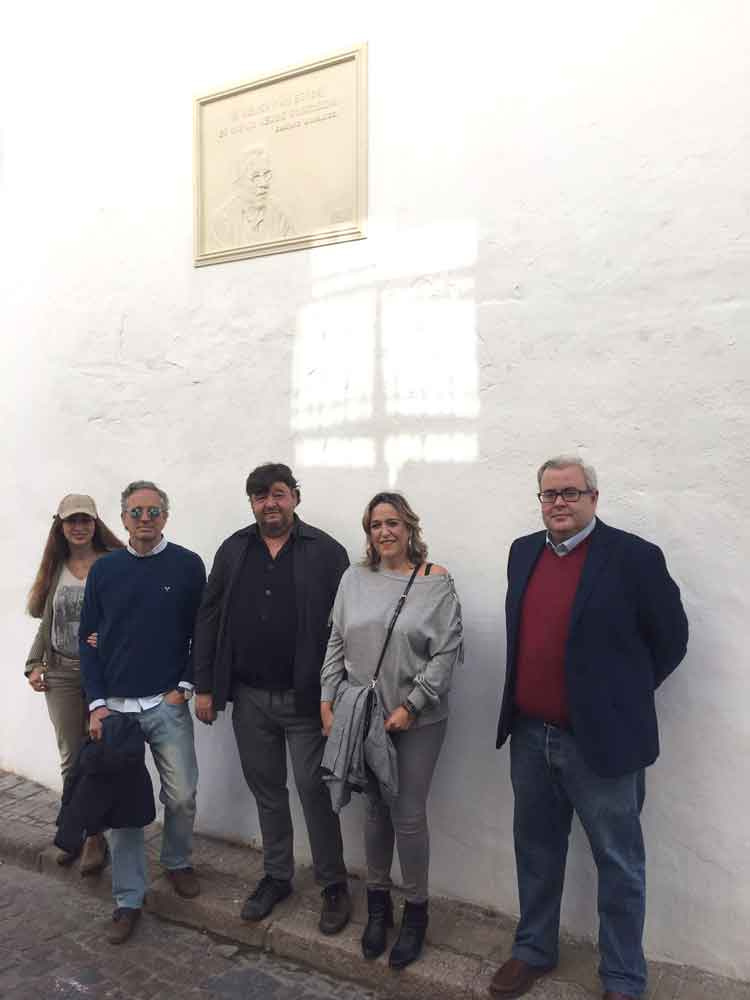 Se presenta a la ciudad de Córdoba una placa conmemorativa de Emilio Álvarez (La Fuenseca) realizada por José M Belmonte