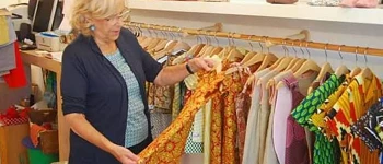 Manuela Carmona. Zapatelas cosiendo el paro.