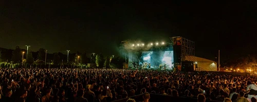 Festival del Patio + Metrópolis. La Plazuela.