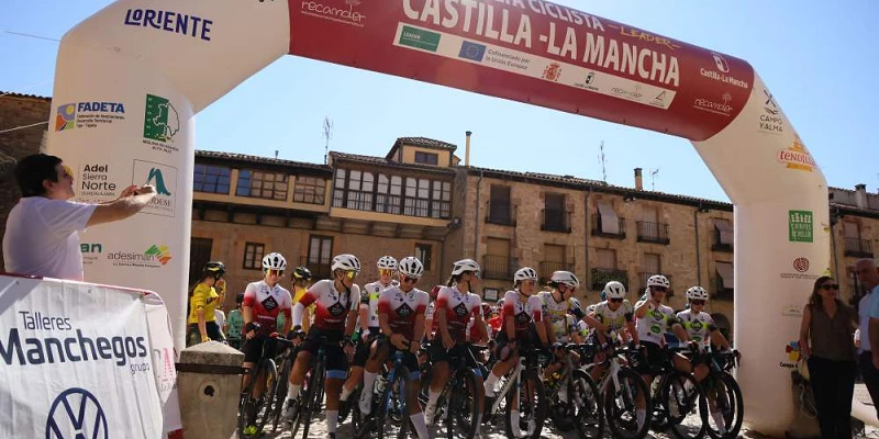 II Vuelta Ciclista CLM LEADER